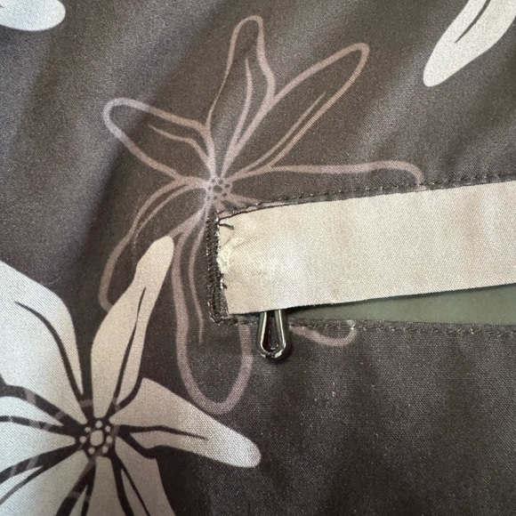 Men's Black Floral Hybrid Board Shorts with Gray Trim - Picture 4 of 5